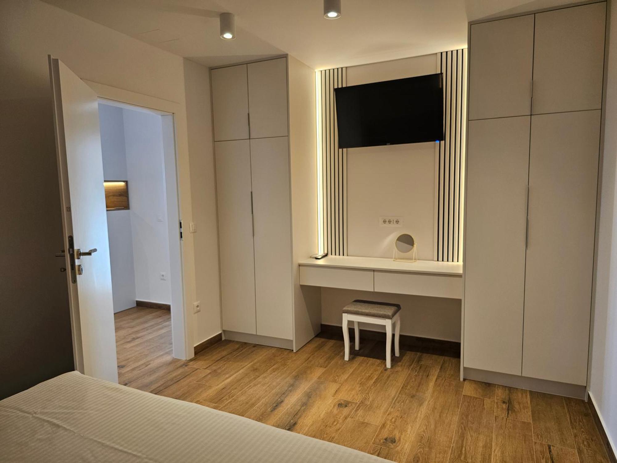 Apartmani Sole マカルスカ エクステリア 写真