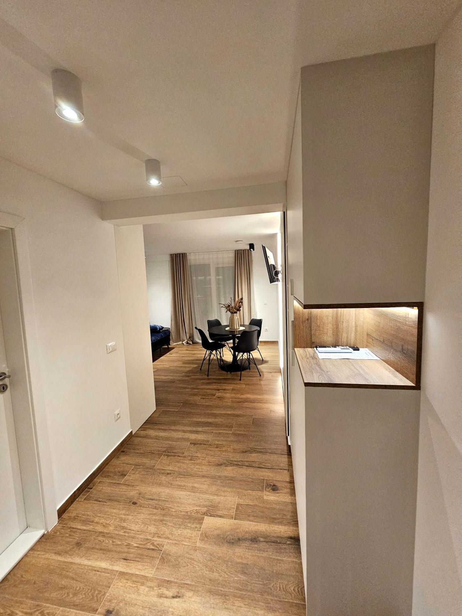 Apartmani Sole マカルスカ エクステリア 写真