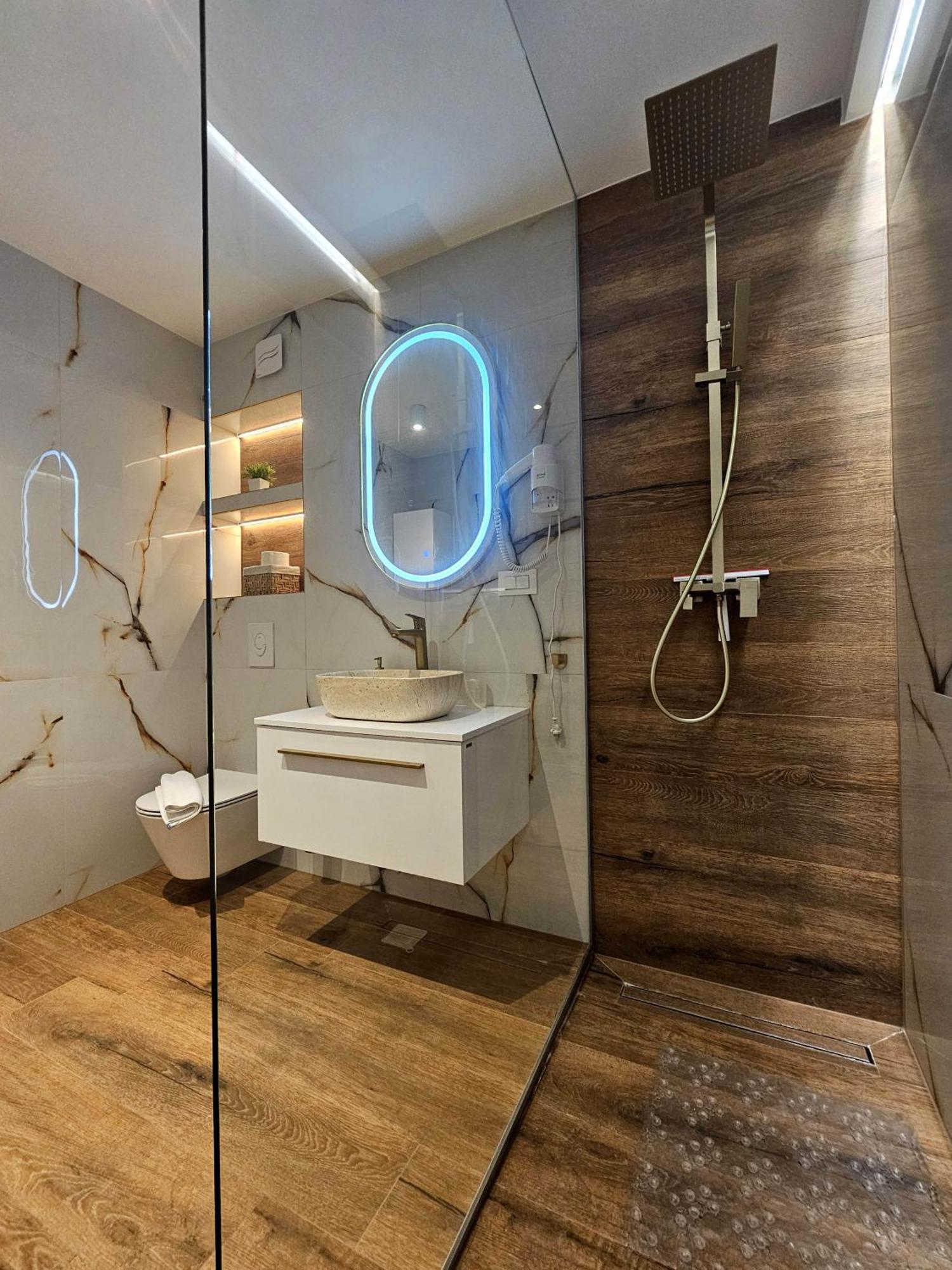 Apartmani Sole マカルスカ エクステリア 写真